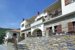 Pilion Terra, Portaria