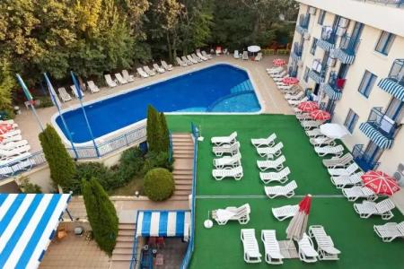 Blue Sky - & Parking - 13