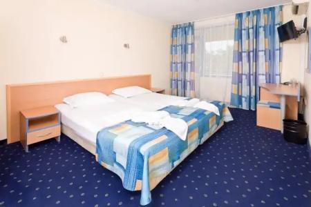 Blue Sky - & Parking - 5