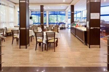 Blue Sky - & Parking - 17