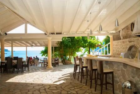 Blue Princess Beach & Suites - 20