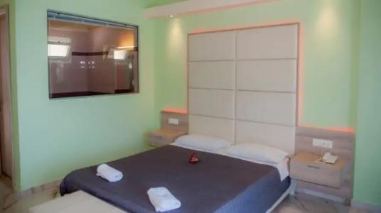 Blue Princess Beach & Suites - 27