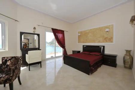 Blue Princess Beach & Suites - 2