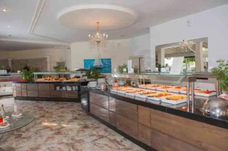 Blue Princess Beach & Suites - 8