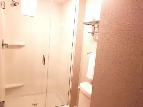 Holiday Inn Express & Suites SURREY by IHG - 14