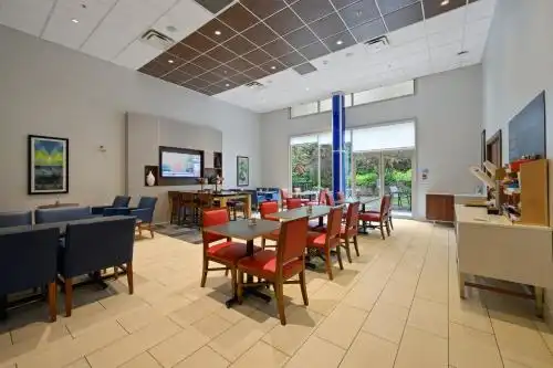 Holiday Inn Express & Suites SURREY by IHG - 1