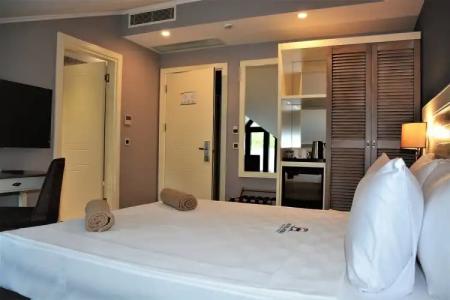 Michelangelo Boutique - 107