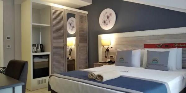 Michelangelo Boutique - 109