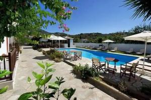 Marigoula Village, Skopelos Town