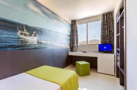 The Ibiza Twiins - 11