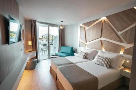 The Ibiza Twiins - 13