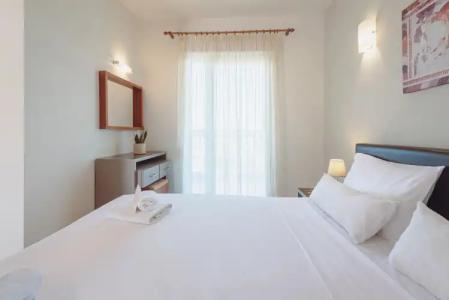 Ampelia Kassandra - 29