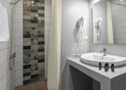 Ampelia Kassandra - 8