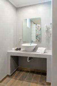 Ampelia Kassandra - 43