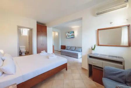 Ampelia Kassandra - 34