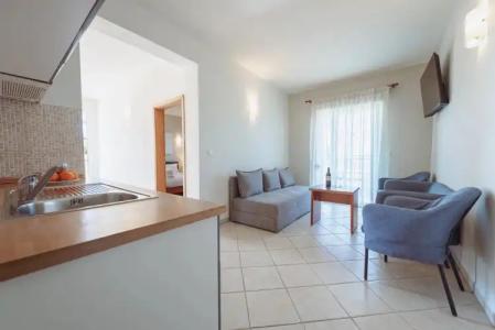 Ampelia Kassandra - 51