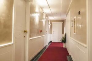 Hotel San Pietro, Naples