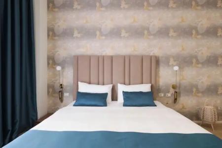 Golden City, Tirana - 52