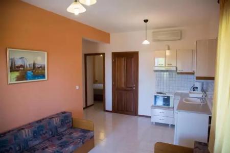 Elena Apartments & Studios - 18