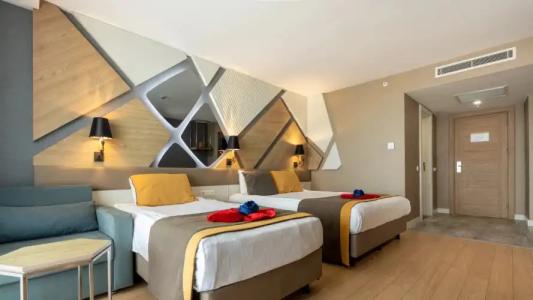 Saturn Palace Resort - 120