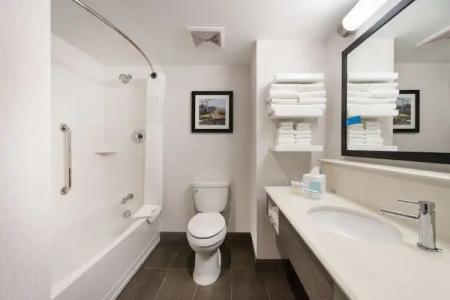 Hampton Inn & Suites by Hilton Miami Wynwood Design District - 35