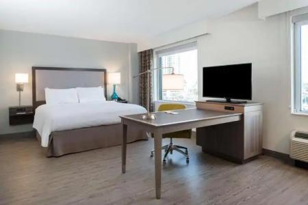 Hampton Inn & Suites by Hilton Miami Wynwood Design District - 76