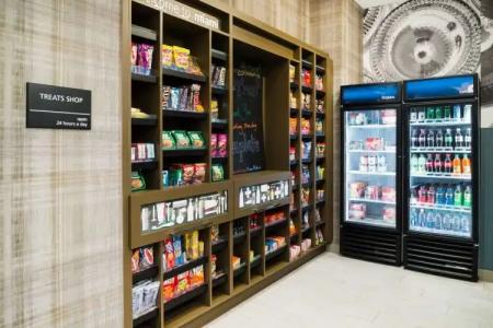 Hampton Inn & Suites by Hilton Miami Wynwood Design District - 10