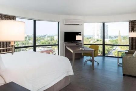 Hampton Inn & Suites by Hilton Miami Wynwood Design District - 3
