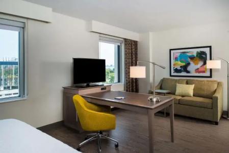 Hampton Inn & Suites by Hilton Miami Wynwood Design District - 72
