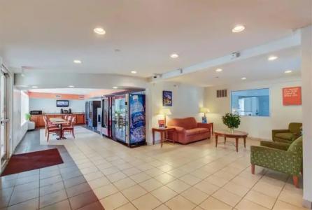 Motel 6 Virginia Beach, VA - 12