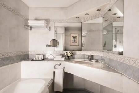 Corinthia St Georges Bay - 41