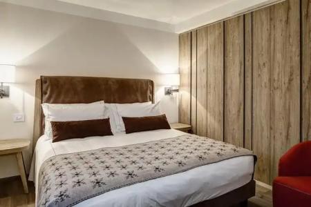 Grand Courmayeur Montblanc by R Collections - 139