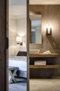 Grand Courmayeur Montblanc by R Collections - 126