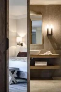 Grand Courmayeur Montblanc by R Collections - 102