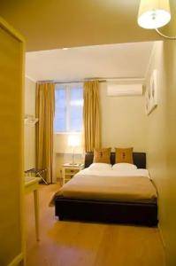Merchants House - 102