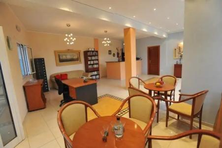 Saint Spyridon Aparthotel - 11