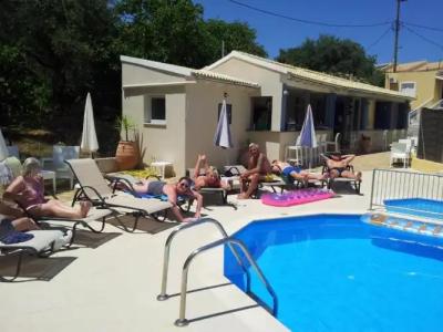 Saint Spyridon Aparthotel - 29