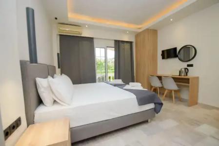 Saint Spyridon Aparthotel - 58