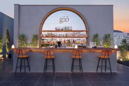 DoubleTree by Hilton - 25