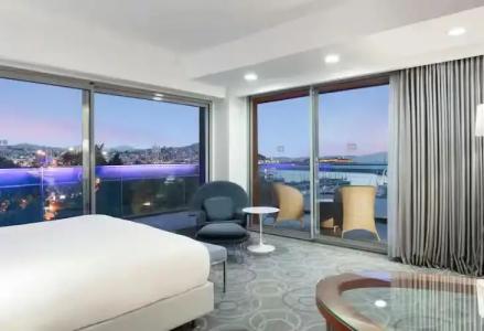 DoubleTree by Hilton - 46