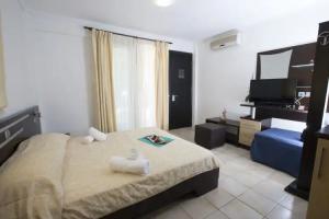 Elani Bay Resort, Siviri