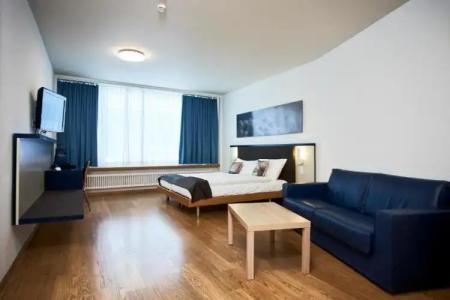 Bristol Zurich - 149