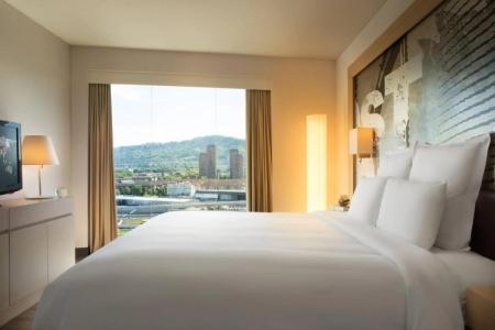 Renaissance Zurich Tower - 43