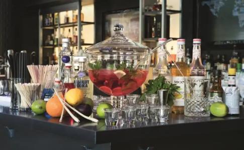 Renaissance Zurich Tower - 13