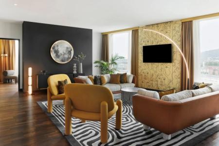 Renaissance Zurich Tower - 79