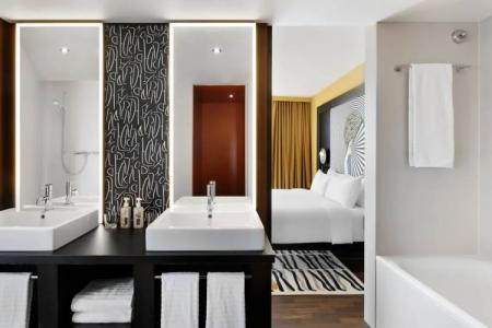 Renaissance Zurich Tower - 72