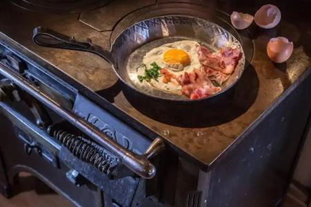 - Steakhouse Cheminée - 13