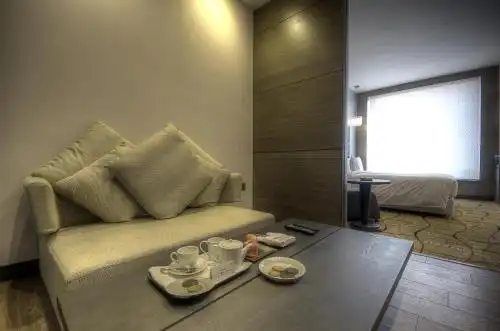 The Claridale Ballygunge - 24