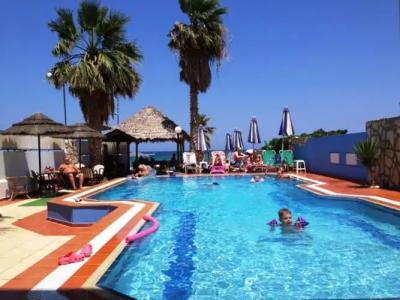 Soleil Apartments  Studios - 8