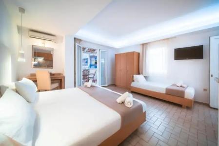 Soleil Apartments  Studios - 16